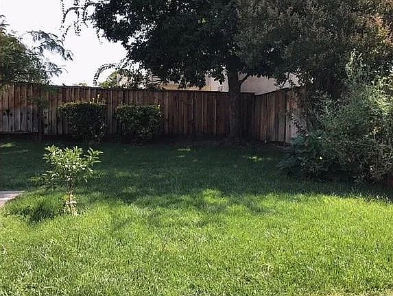 2nd image of 3080 Garden Ln
