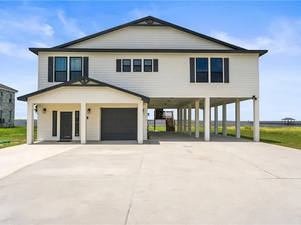 135 Sunrise Dr, Rockport, TX 78382