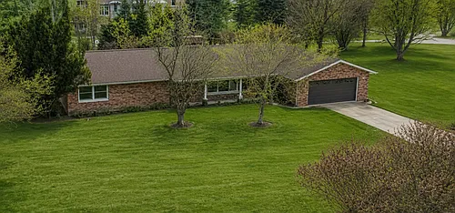 1085 Frankel Ln Photo 1