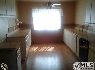 20030 Picadilly Rd, Detroit, MI 48221