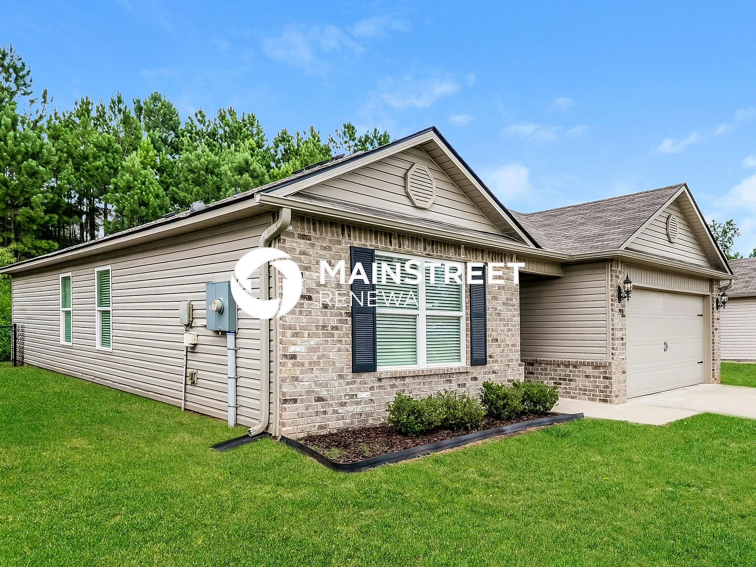 190 Americana Dr — Photo 2