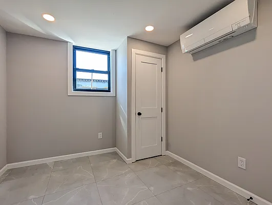 Rented by MySpaceNYC | media 14