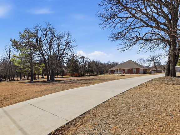 4th image of 7425 N Hiwassee Rd