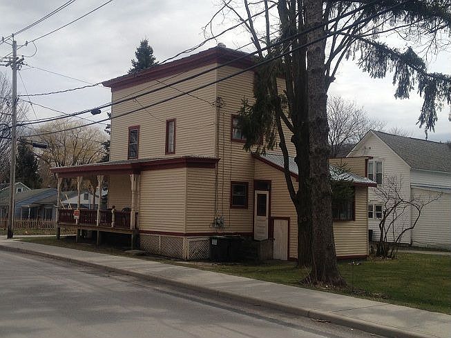 2nd image of 102 Grove St #2