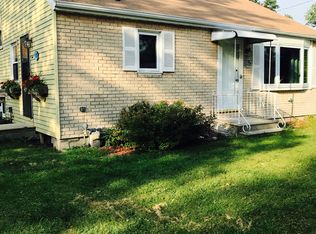 1681 Debra Ln, Green Bay, WI 54302