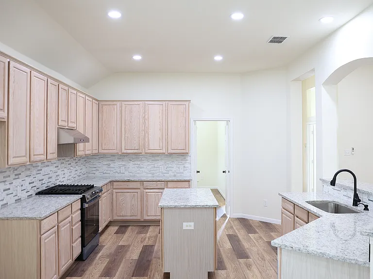 8509 Chalton Dr — Photo 20