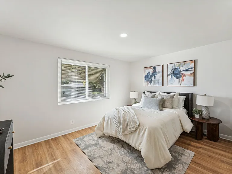 1023 E Millbert Ave — Photo 13