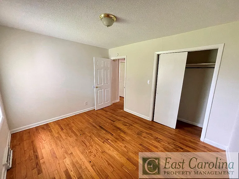 4148 Lee St #B — Photo 11