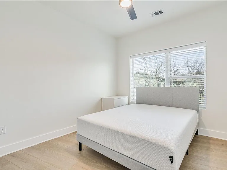 3000 Duval St #203 — Photo 12