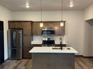 7480 157th St APT 18, Chippewa Falls, WI 54729