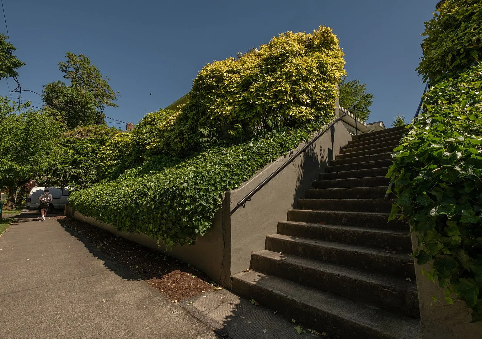Holladay Court Apartments (Czop08) — Photo 4