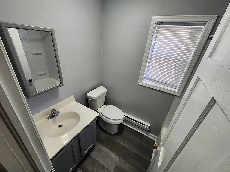 824 N West St — Photo 3