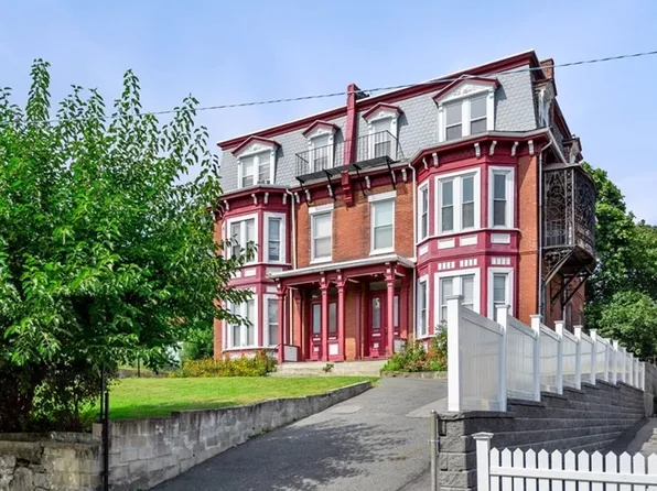 4 Montrose St, Roxbury, MA 02119
