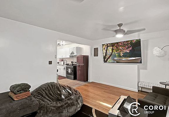 5th image of 15 Irving Pl #2