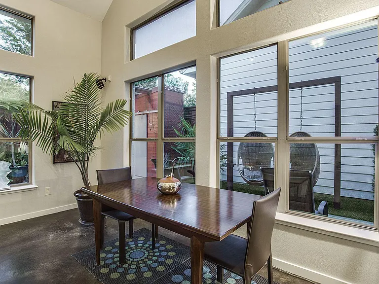2548 Wedglea Dr — Photo 12