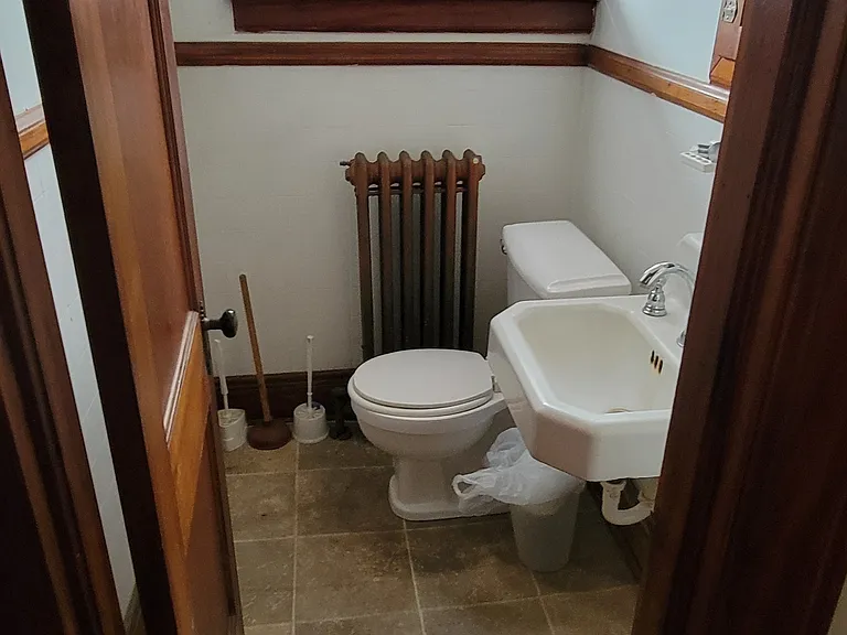 302 E Prospect St — Photo 10