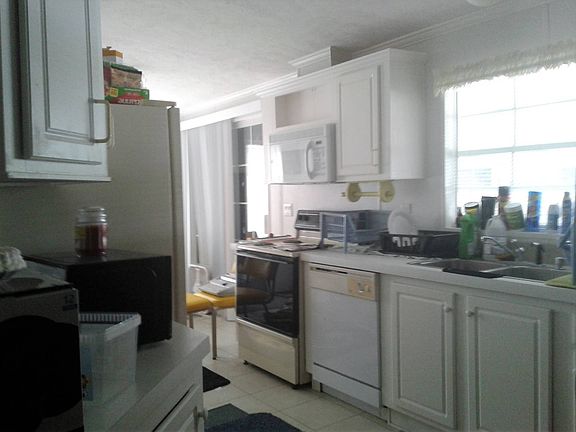 2nd image of 3154 Country Ln