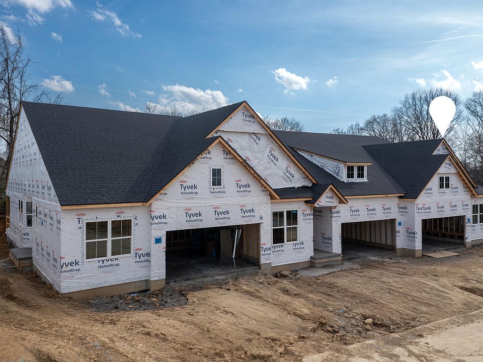 2nd image of 873 Amesbury Dr