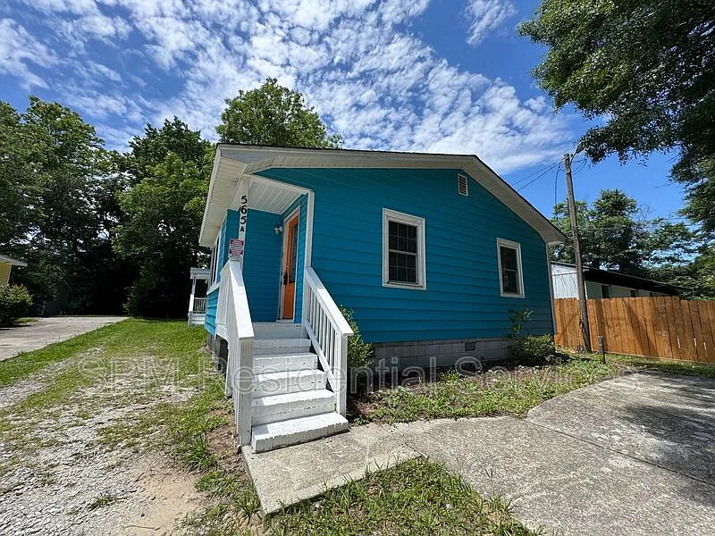 2 bed, 1.0 bath, 842 sqft, $1,500 — Photo 1