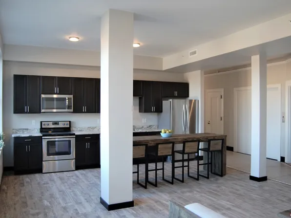 16 Norwich St Fl 5, Worcester, MA 01608