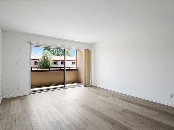 5th image of 5947 Armaga Spring Rd Unit A