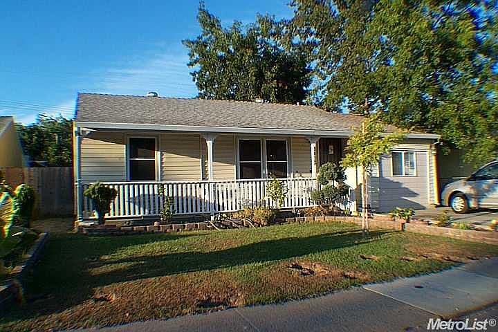 2nd image of 1413 Coolbrith St