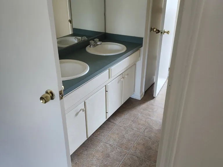 128 Landings Dr #4 — Photo 14