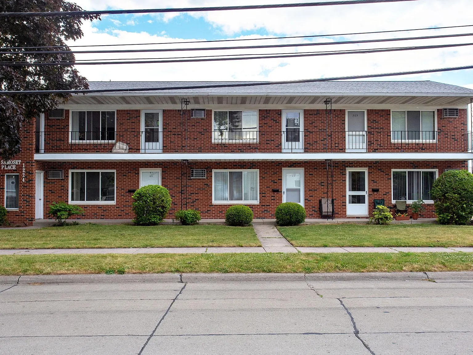 1224 Samoset Rd — Photo 2