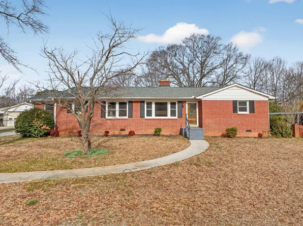 104 Salem Ct, Greenville, SC 29617