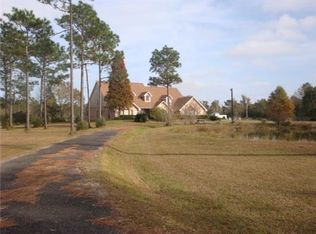 9700 Poppy Dr, Moss Point, MS 39562