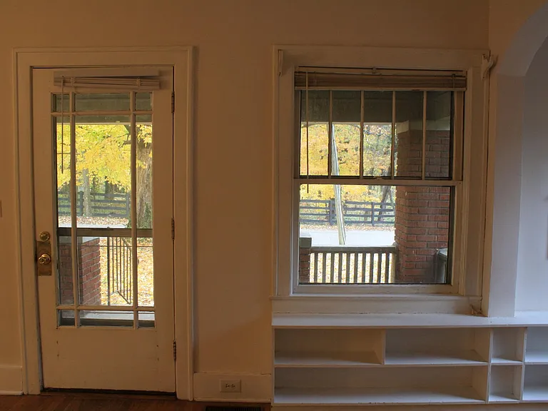 208 Shady Ln — Photo 11