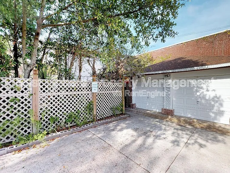 2044 Forbes St — Photo 33