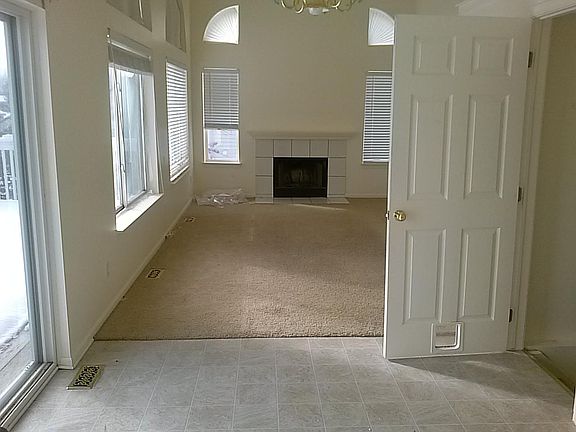 4th image of 3348 Hilltop Dr