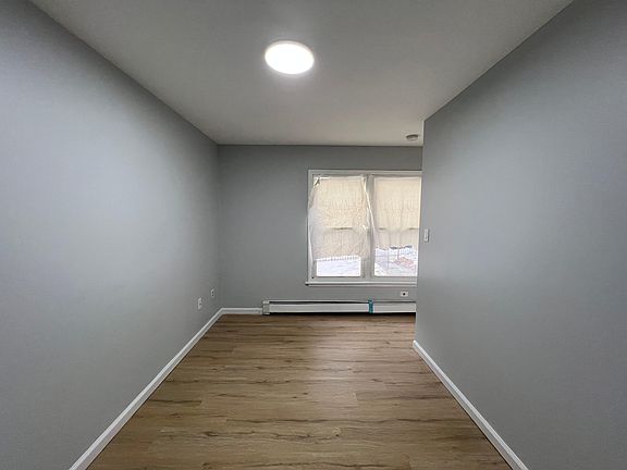 4th image of 402 Ocean Ave #1E
