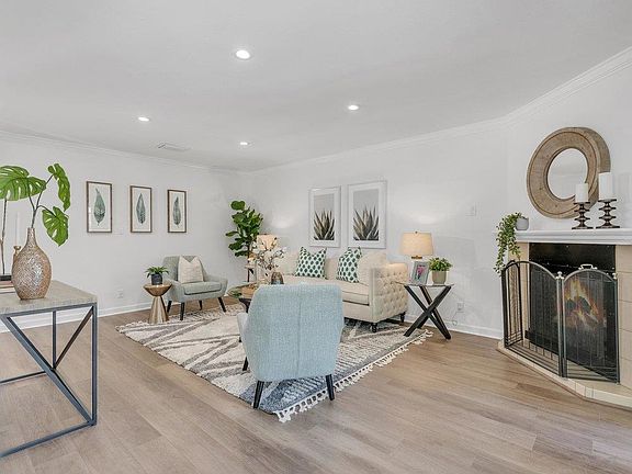 2nd image of 420 Alberto Way Unit 47