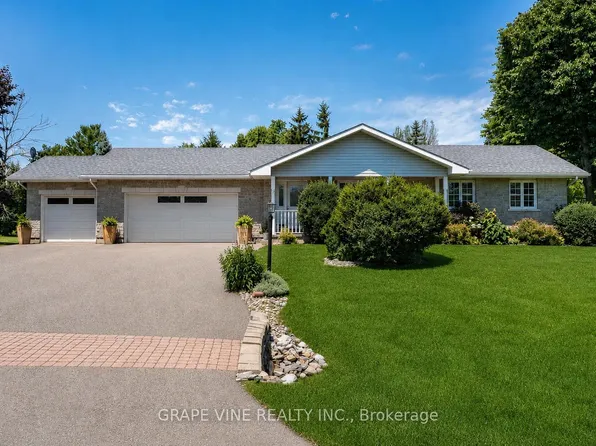 8391 Rowan Dr, Ottawa, ON K0A 2P0