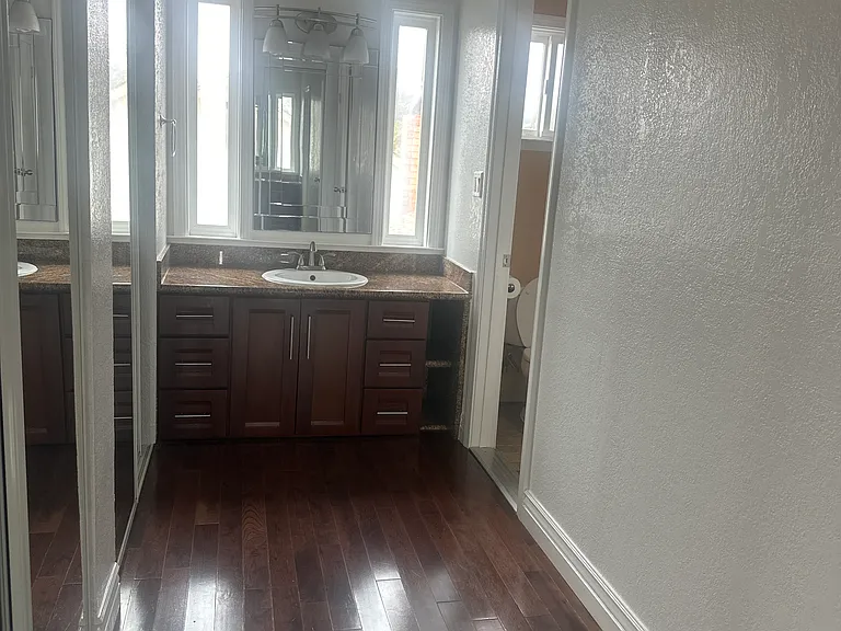Hawser Ln — Photo 12