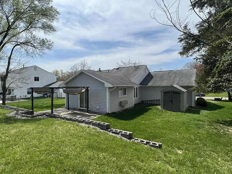 2503 Pittland Ln — Photo 32
