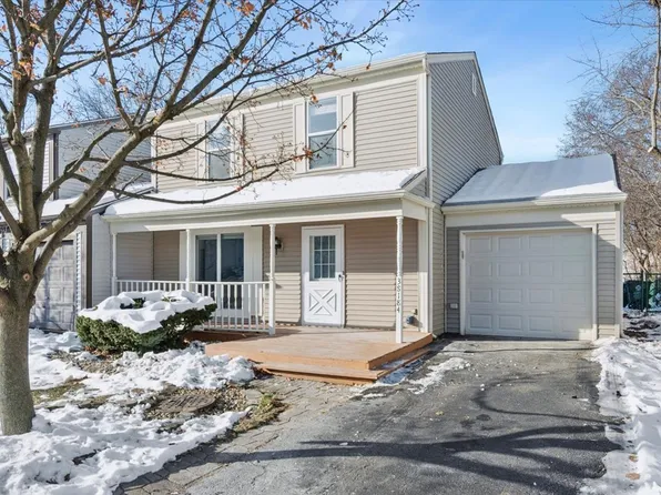 3S184 Birchwood Dr, Warrenville, IL 60555