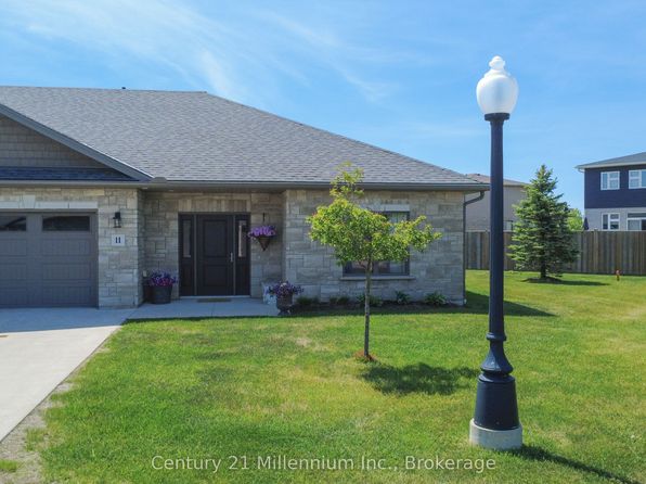 1050 Waterloo St #11, Saugeen Shores, ON N0H 2C3