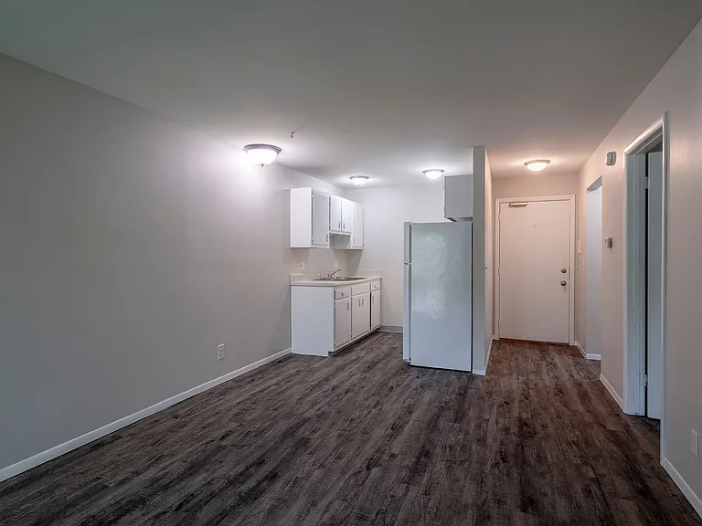 Oak Valley Apartments — Photo 16