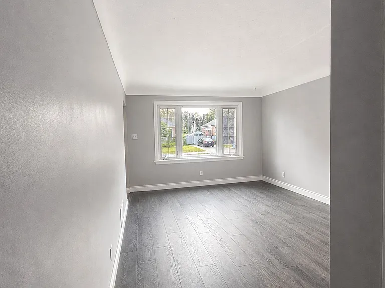 53 Shadyside Ave #MAIN 2ND — Photo 2