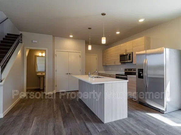 1815 N R Cir Unit A, Washougal, WA 98671