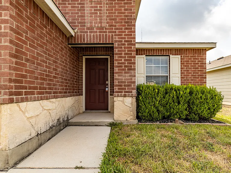8966 Oakwood Park — Photo 3