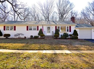 45 Luanne Rd, Stratford, CT 06614