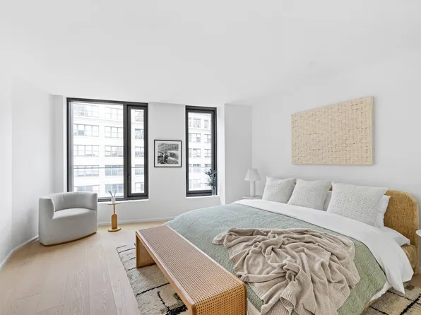 30 Front Street image 9 of 36