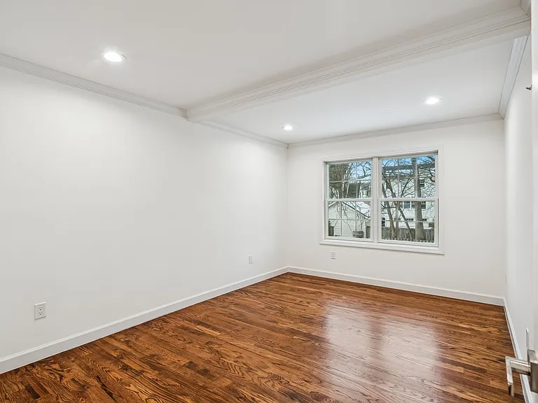 161 Myrtle Ave — Photo 21