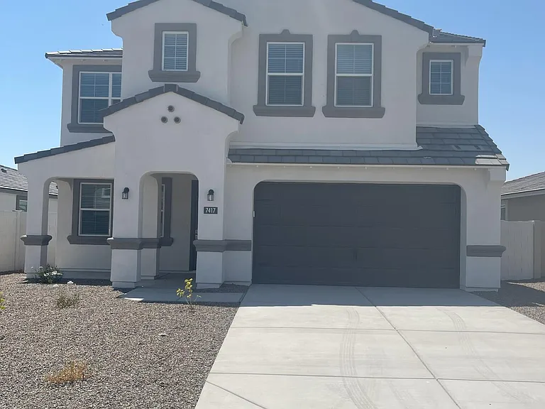 7417 W Buckhorn Trl — Photo 1