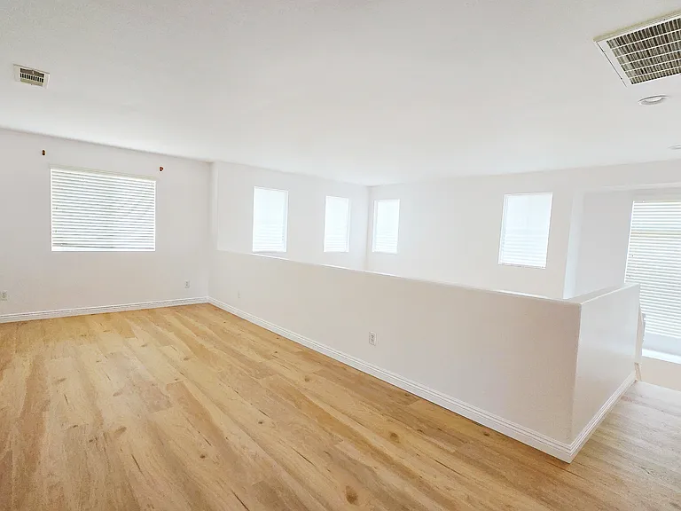 34619 Chinaberry Dr — Photo 15