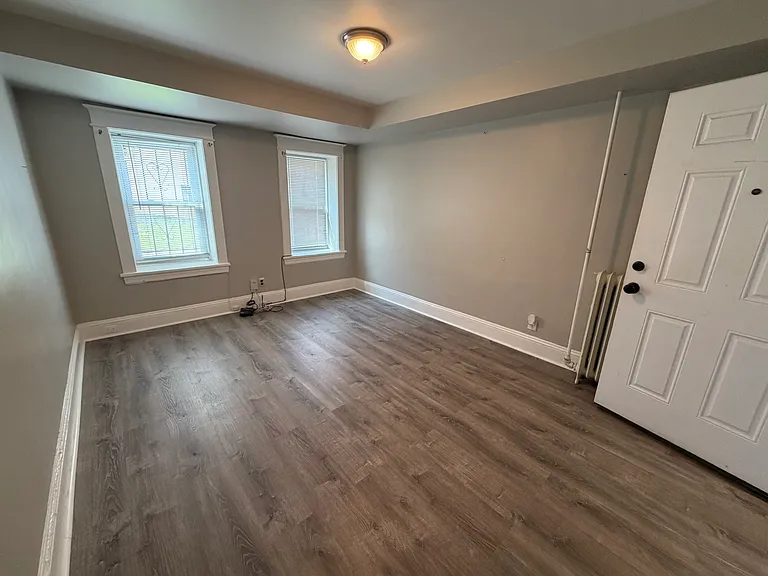 112 Livingston Ave #1 — Photo 4